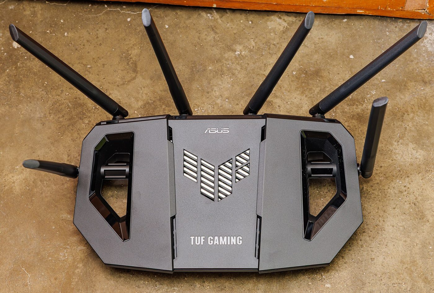 ASUS TUF Gaming. Nuotrauka: Dinkun Chen, CC BY-SA 4.0 ASUS maršrutizatorius